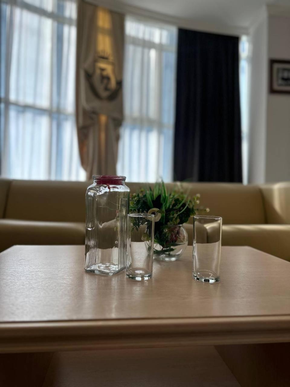 Tanzharyk Hotel Aqtöbe Ngoại thất bức ảnh